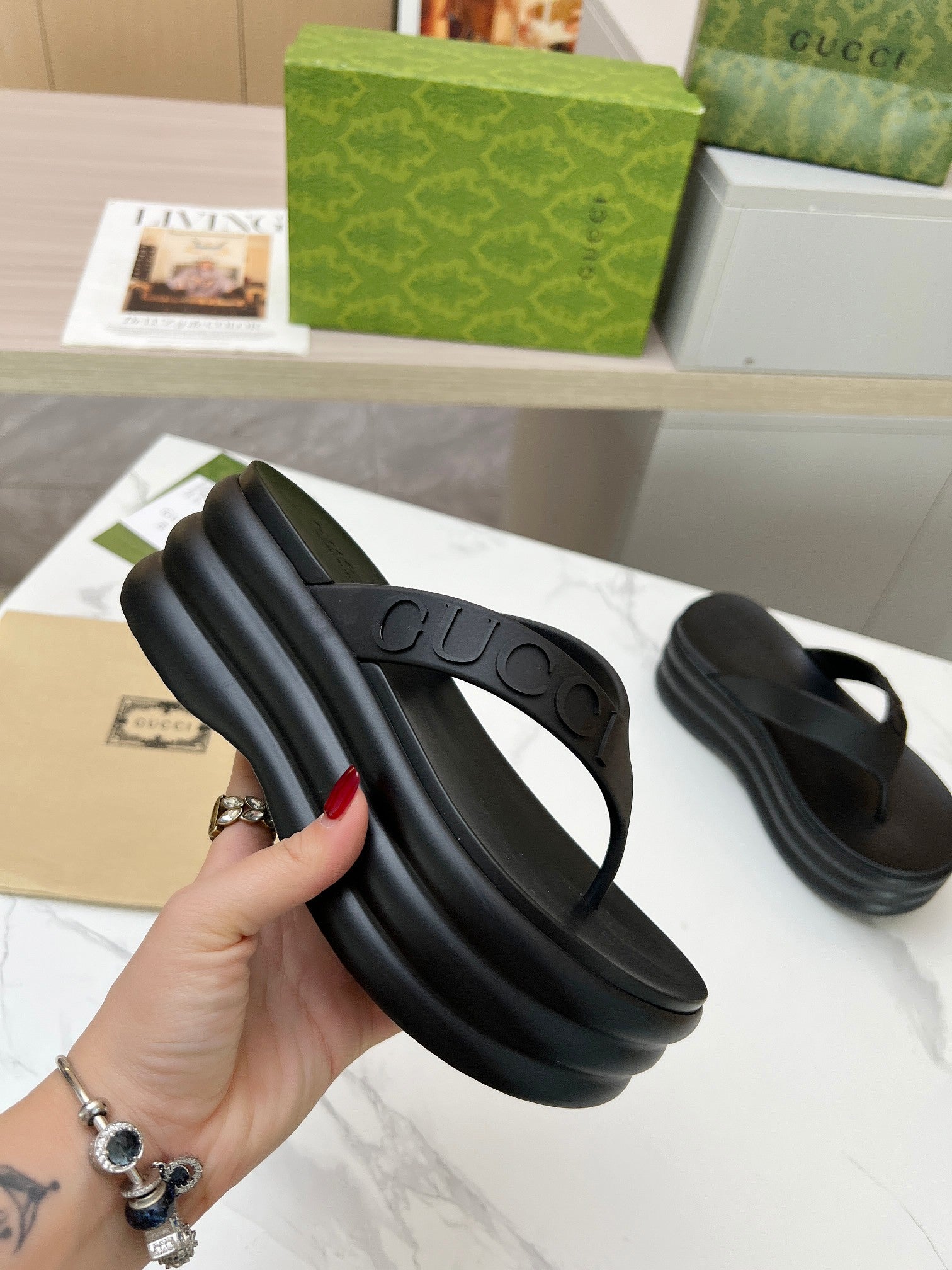 GUCCI THONG PLATFORM 5 CM IN BLACK IMPORTED TPU