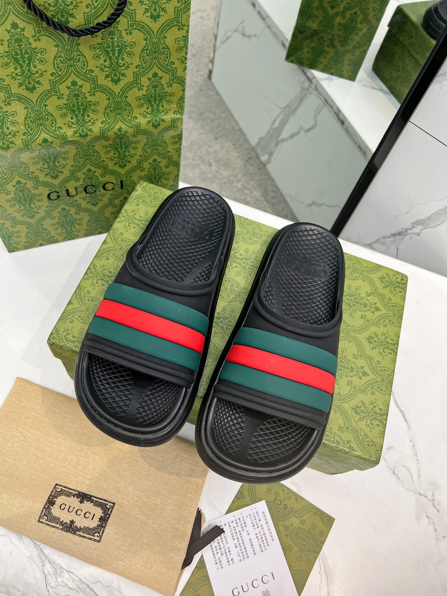 GUCCI PLATFORM SLIPPERS IN BLACK MIX GREEN AND RED IMPORTED TPU