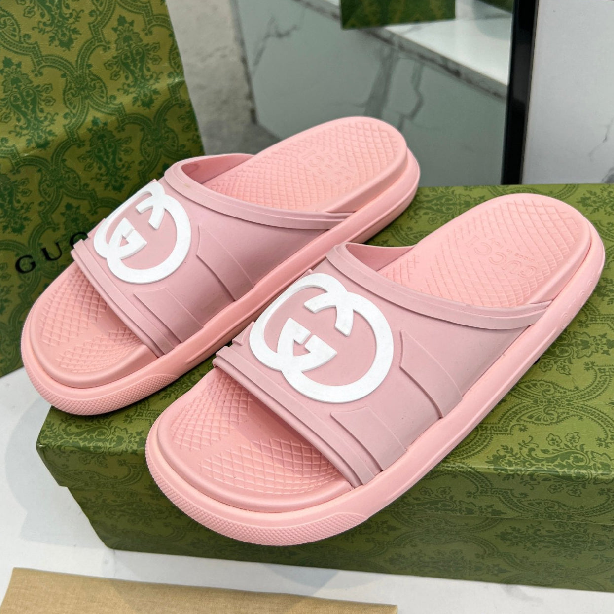 GUCCI PLATFORM SLIPPERS IN LIGHT PINK IMPORTED TPU
