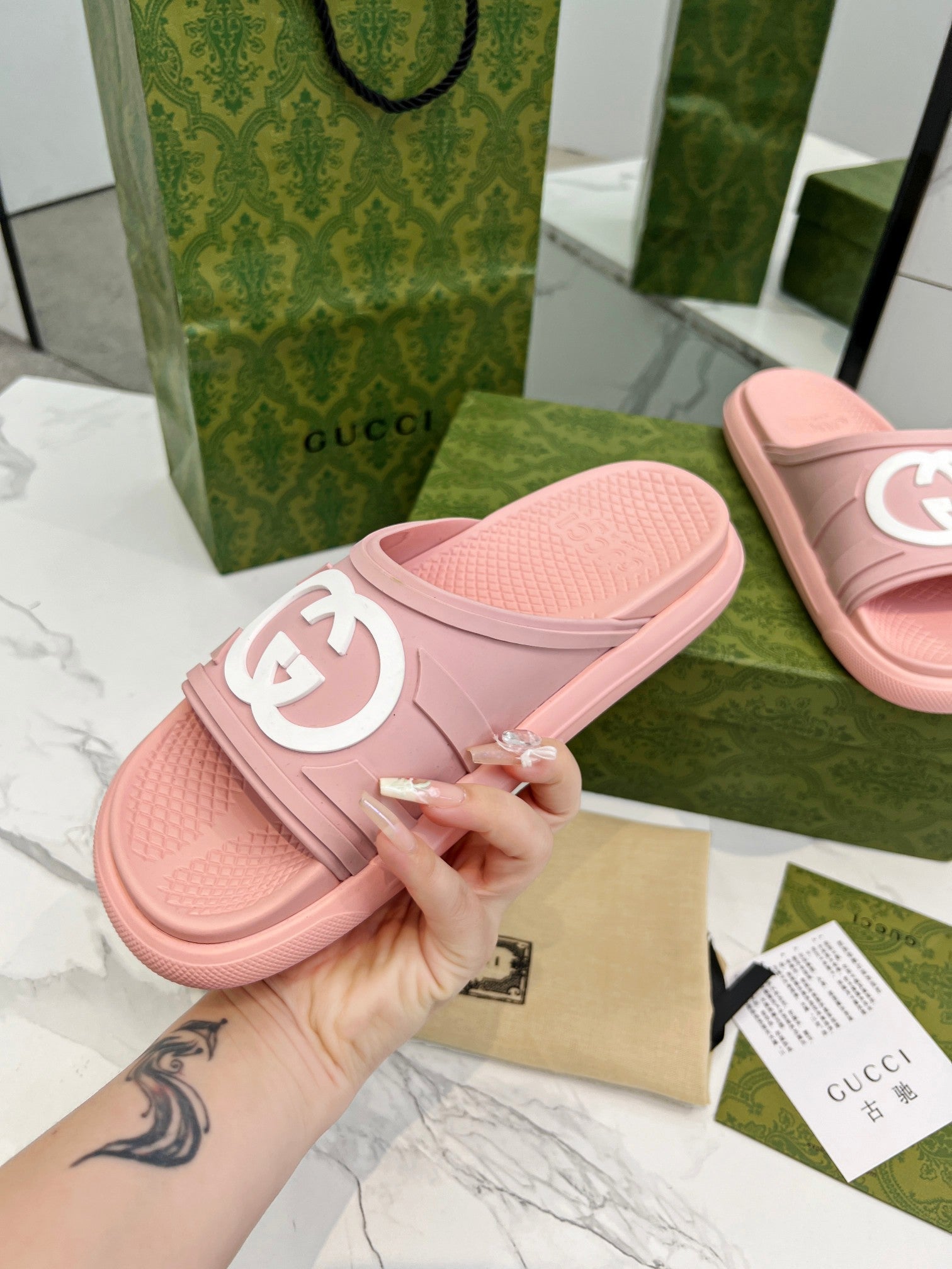 GUCCI PLATFORM SLIPPERS IN LIGHT PINK IMPORTED TPU