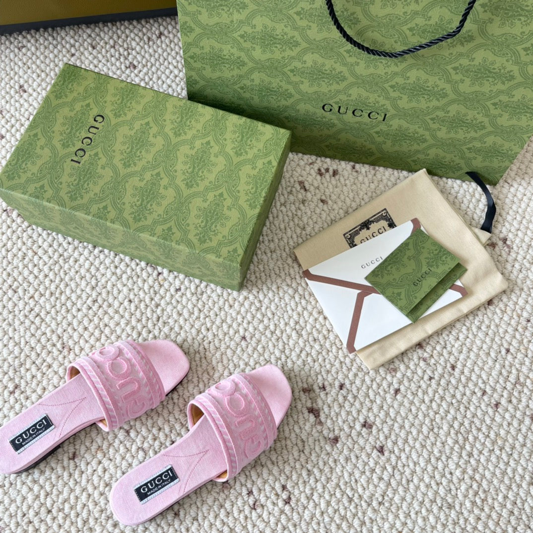 GUCCI SLIDE SANDAL WITH  SCRIPT PASTEL PINK DENIM