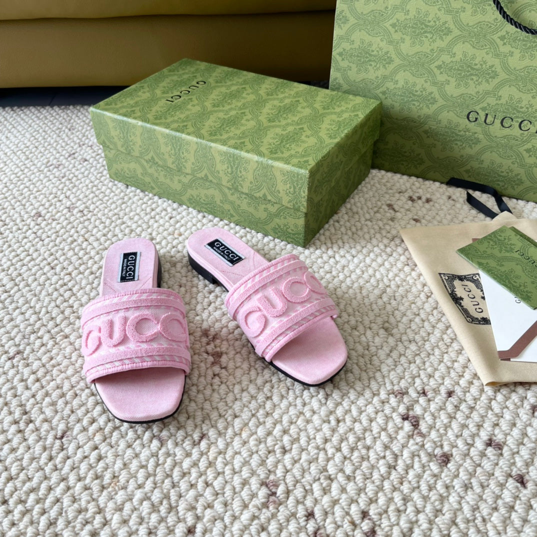 GUCCI SLIDE SANDAL WITH  SCRIPT PASTEL PINK DENIM
