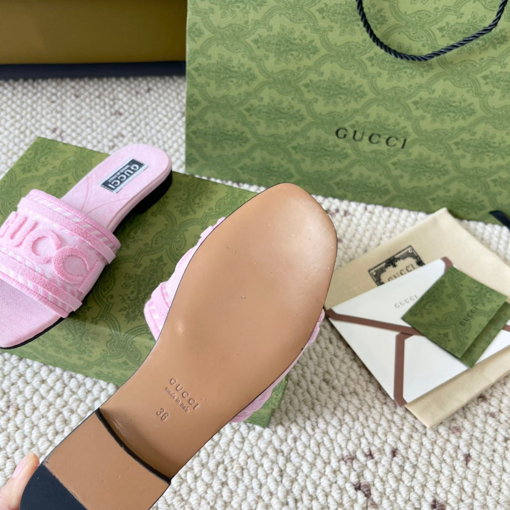 GUCCI SLIDE SANDAL WITH  SCRIPT PASTEL PINK DENIM