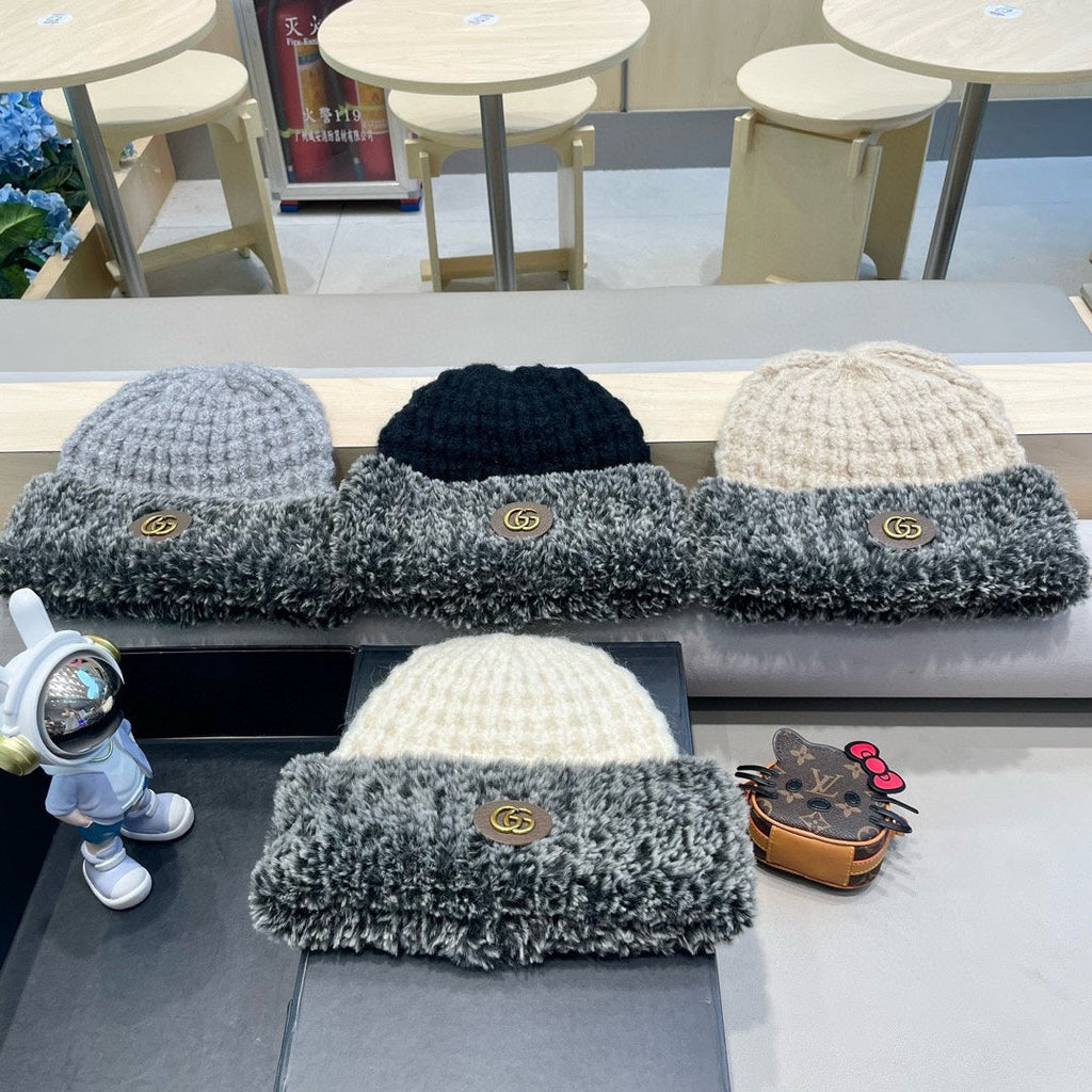 GUCCI BEANIE HAT IN BLACK WOOL AND FLEECE 399548