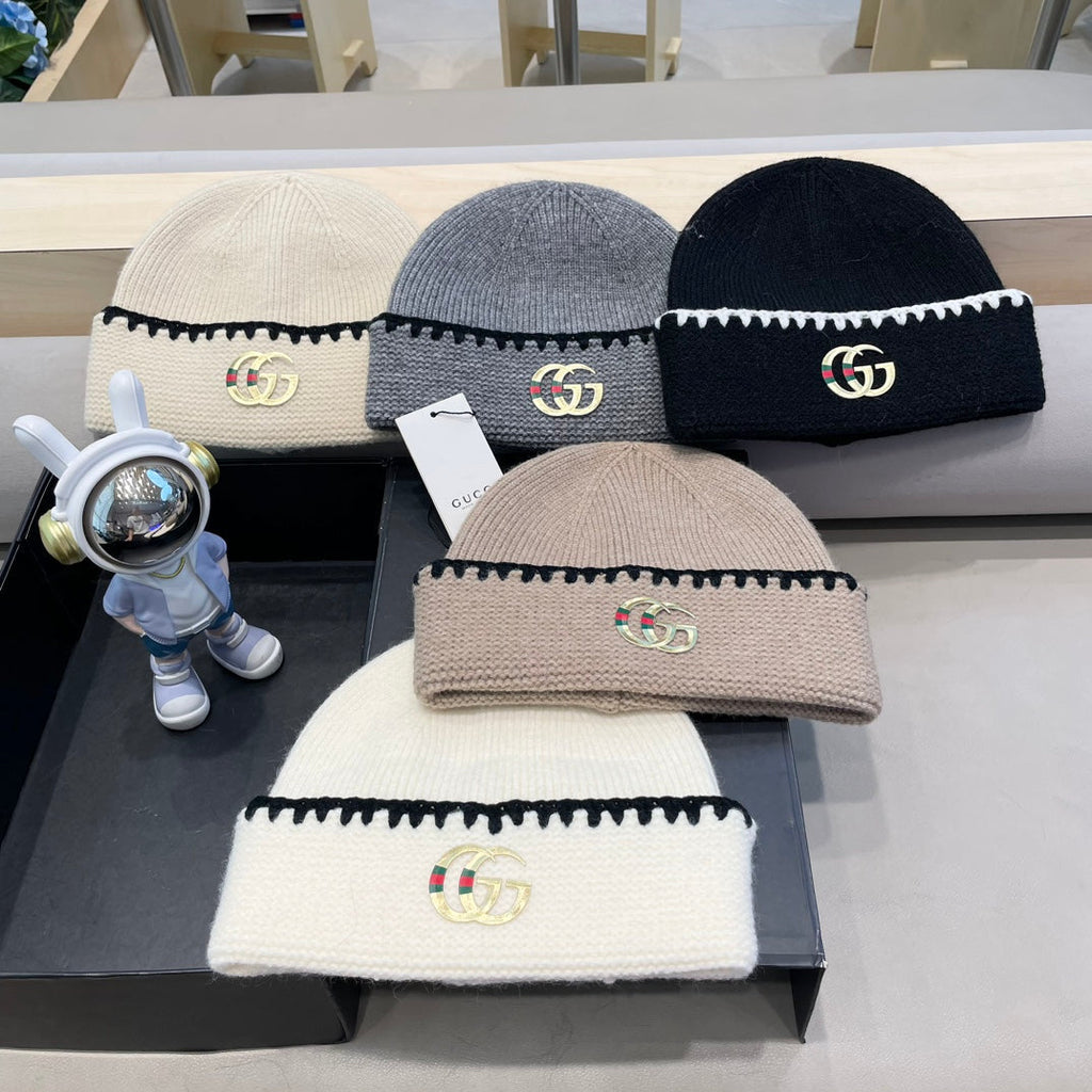 GUCCI BEANIE HAT IN WHITE WOOL 416412
