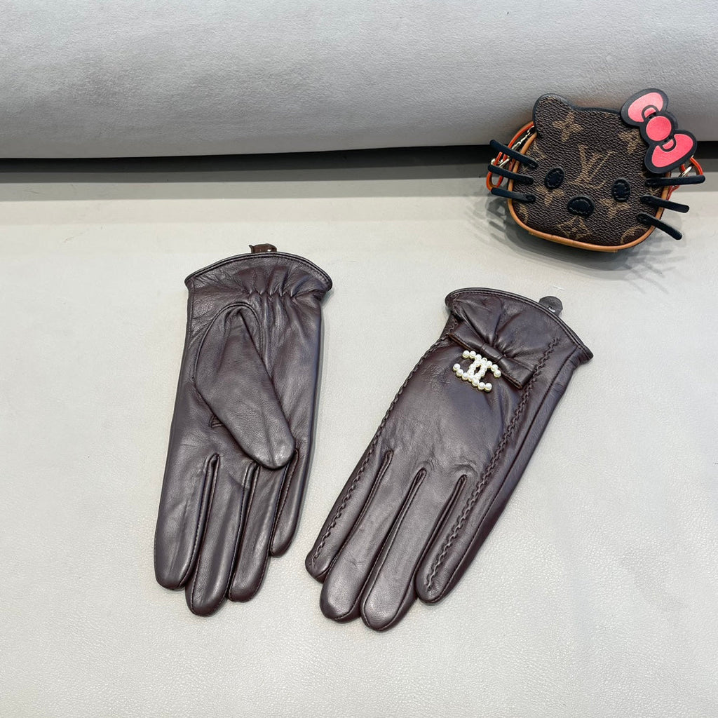 CHANEL GLOVES IN BRUNETTE BROWN LAMBSKIN 415821