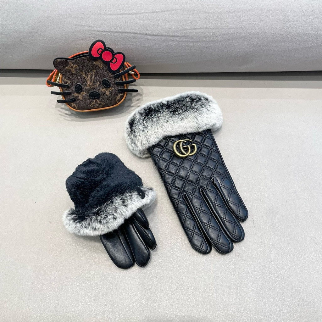 GUCCI TOUCHSCREEN GLOVES IN BLACK RABBIT FUR AND LAMBSKIN 444433