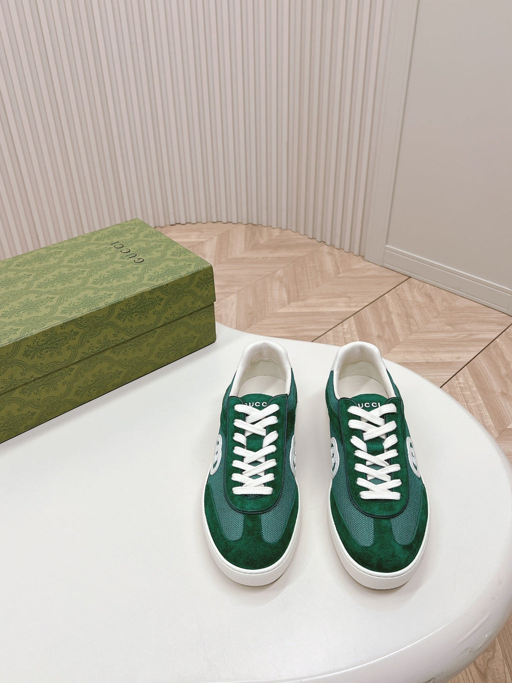GUCCI SNEAKER WITH INTERLOCKING G IN GREEN FOREST SUEDE AND MESH