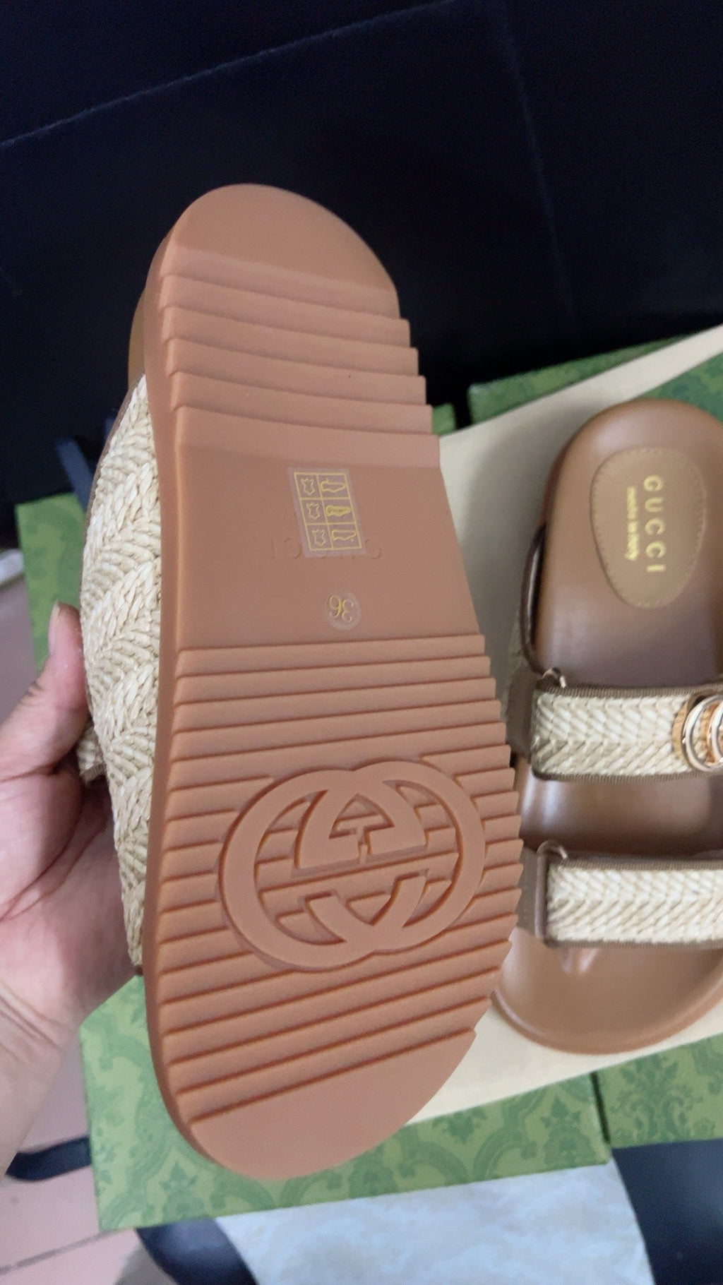 GUCCI SANDAL WITH DOUBLE G CARAMEL CALFSKIN