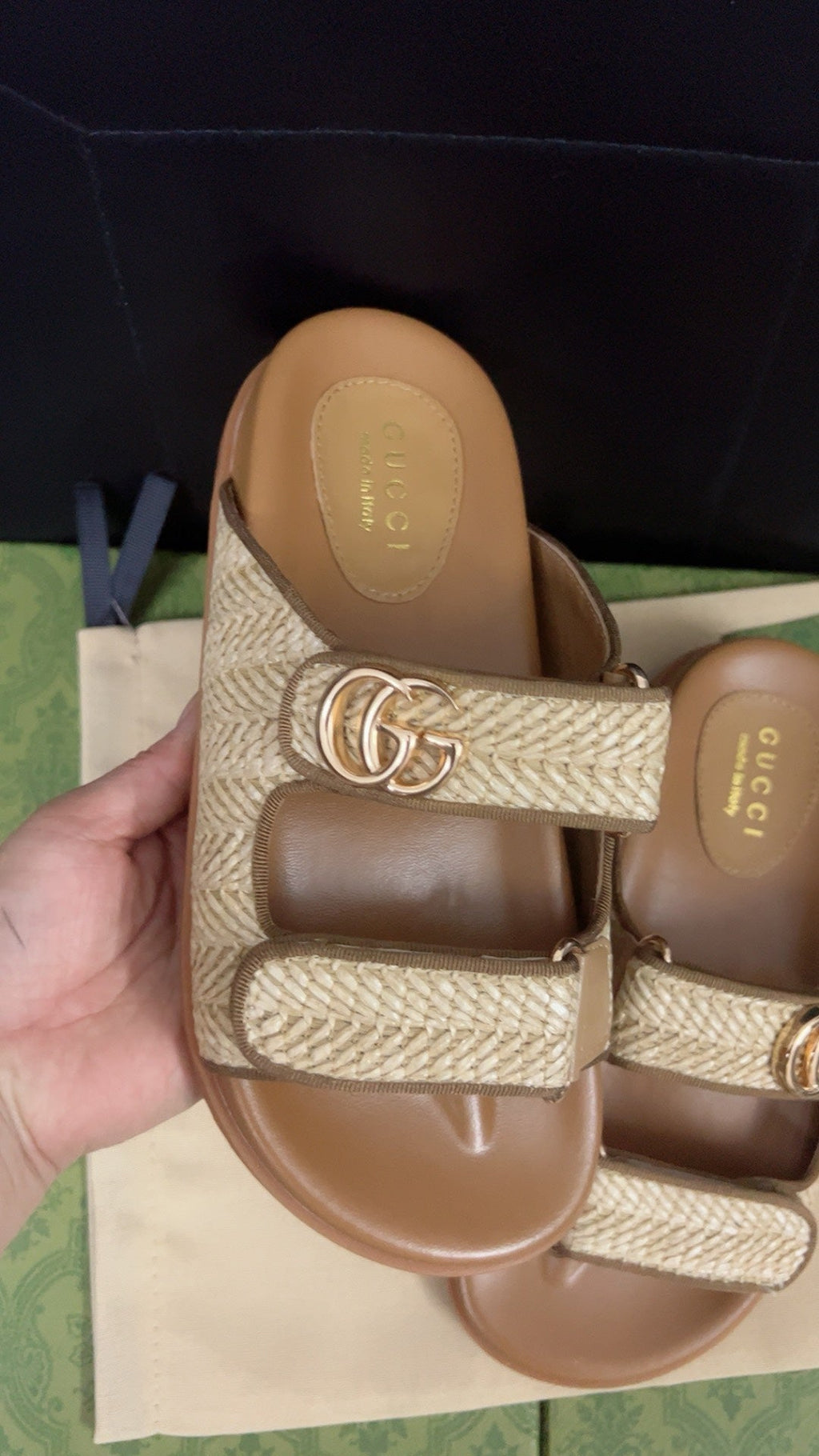 GUCCI SANDAL WITH DOUBLE G CARAMEL CALFSKIN