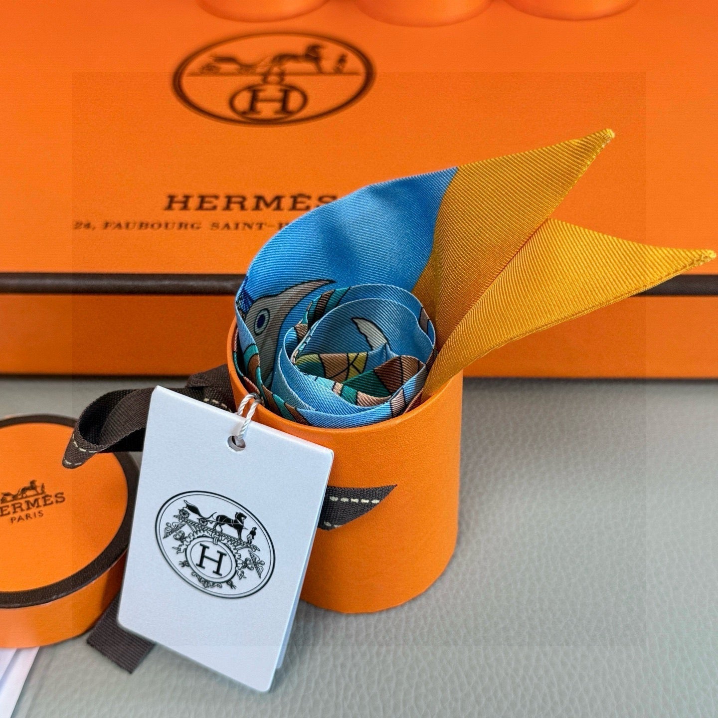 HERMES HERMES 25S NECKERCHIEF 86 IN SILK 991547