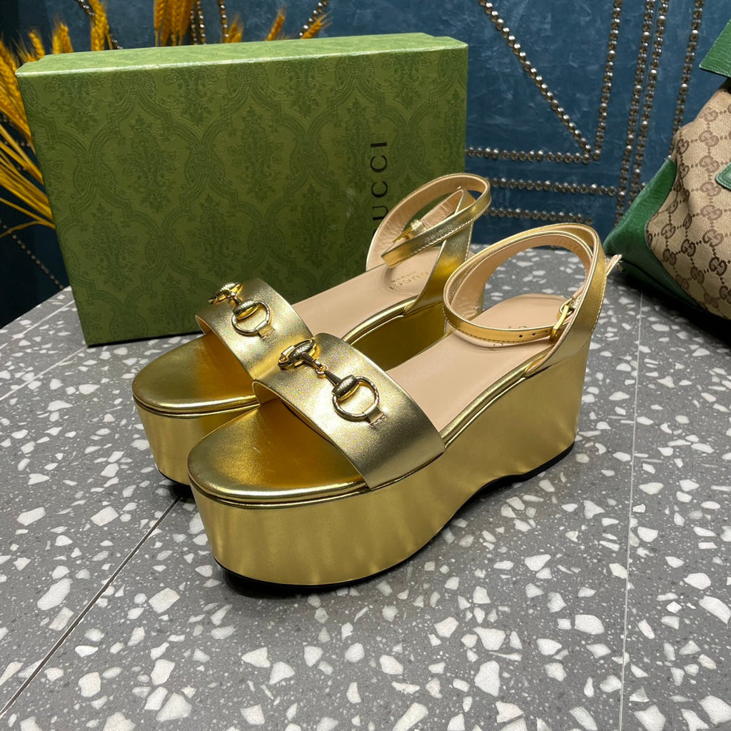 GUCCI HORSEBIT FLATFORM SANDAL METALLIC GOLD CALFSKIN