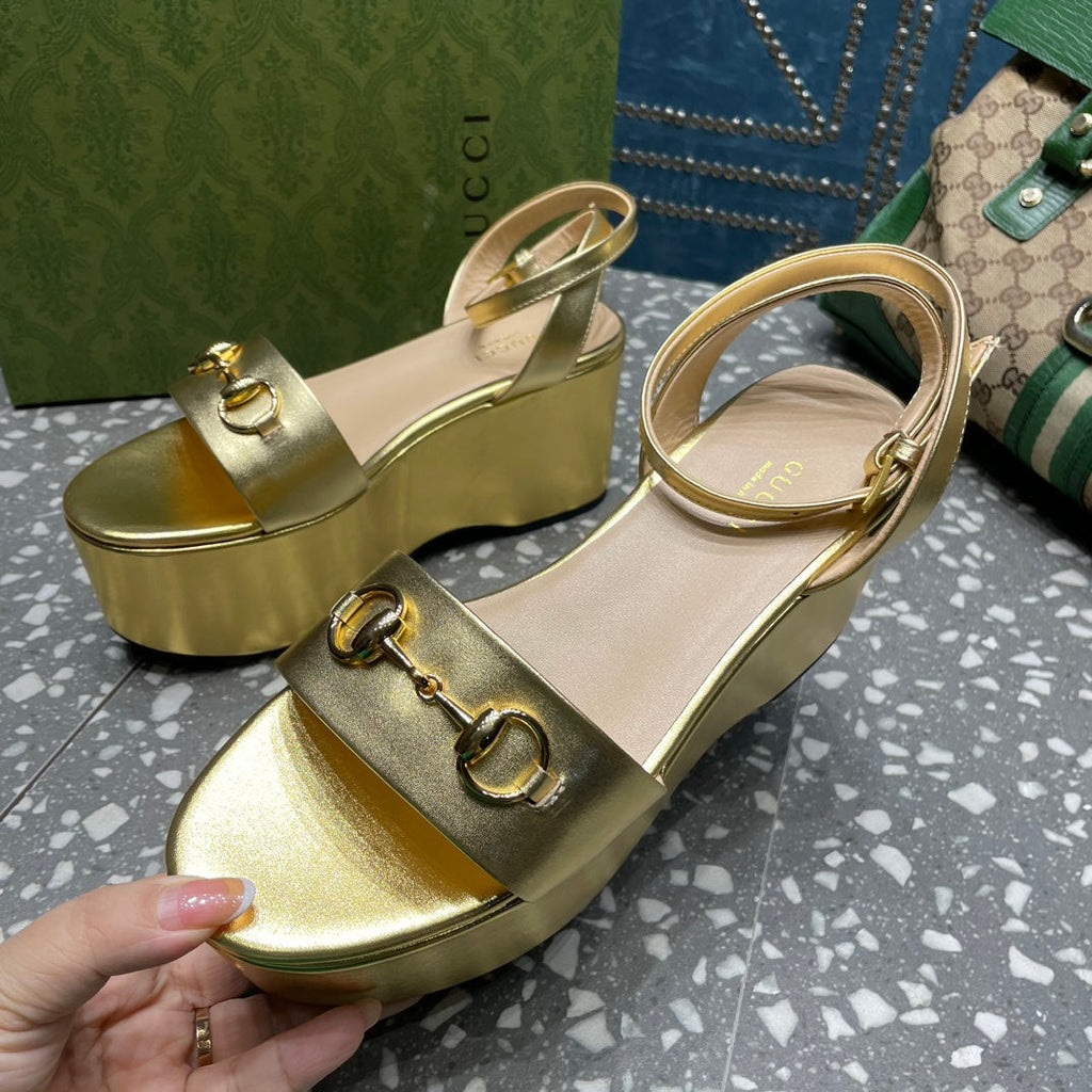 GUCCI HORSEBIT FLATFORM SANDAL METALLIC GOLD CALFSKIN