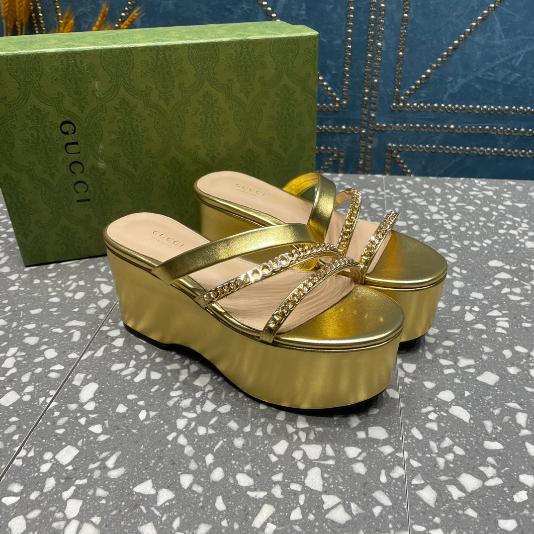 GUCCI HIGH WEDGE PLATFORM IN GOLD CALFSKIN WITH GOLD HARDWARE