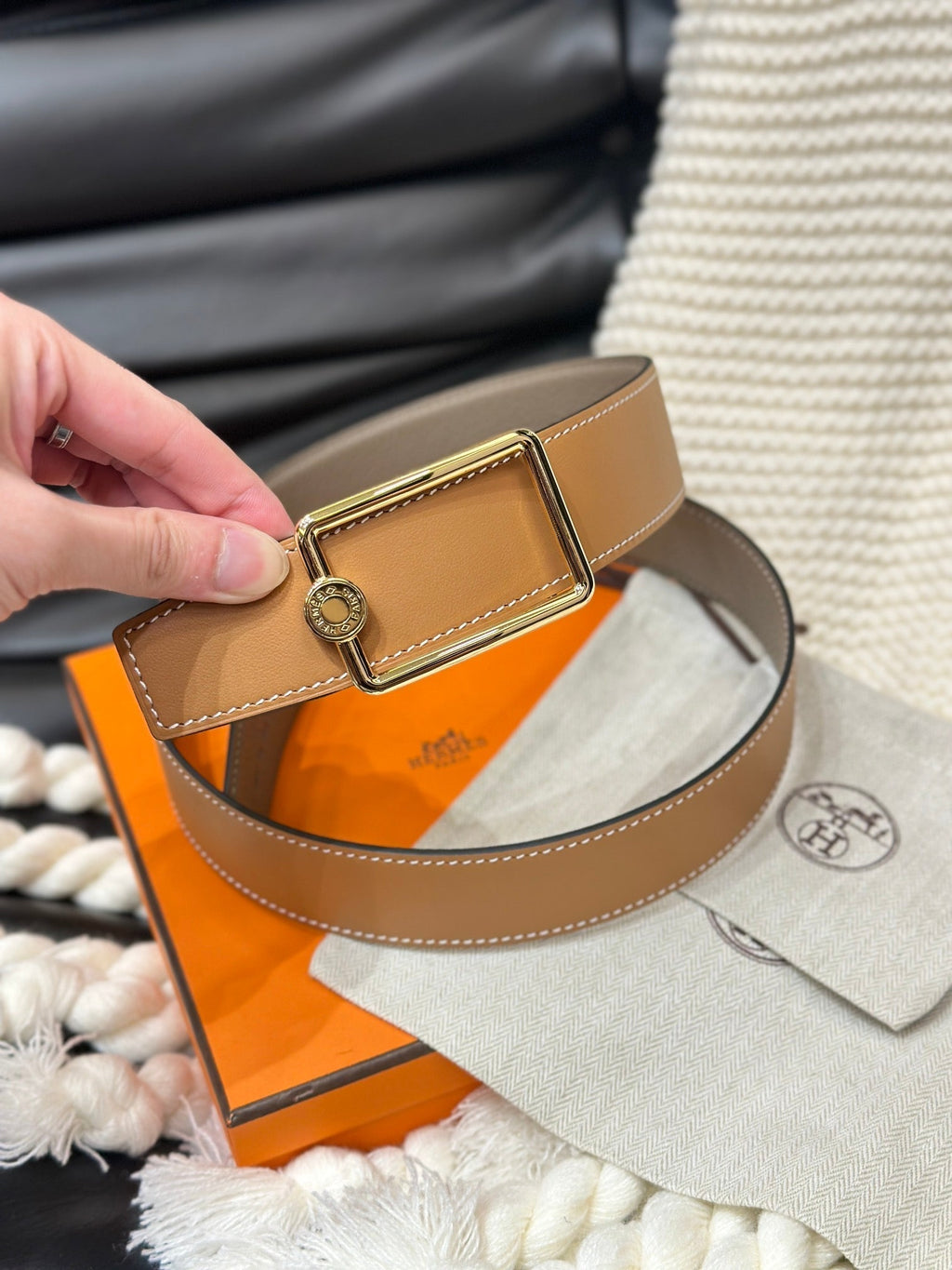 HERMES OSCAR BELT GOLD BUCKLE & REVERSIBLE HONEY ORANGE LEATHER STRAP 38MM