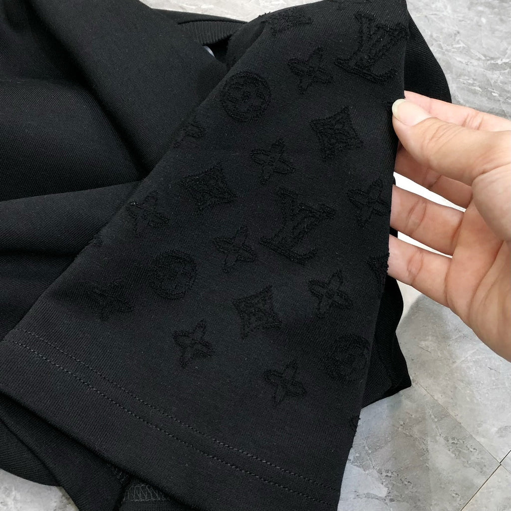 LOUIS VUITTON LV BLACK COTTON T-SHIRT 239470