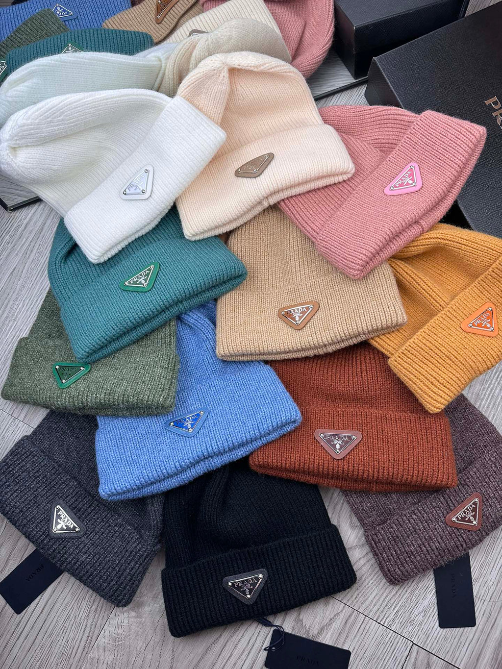 PRADA BEANIE HAT IN MUSTARD YELLOW WOOL 332397