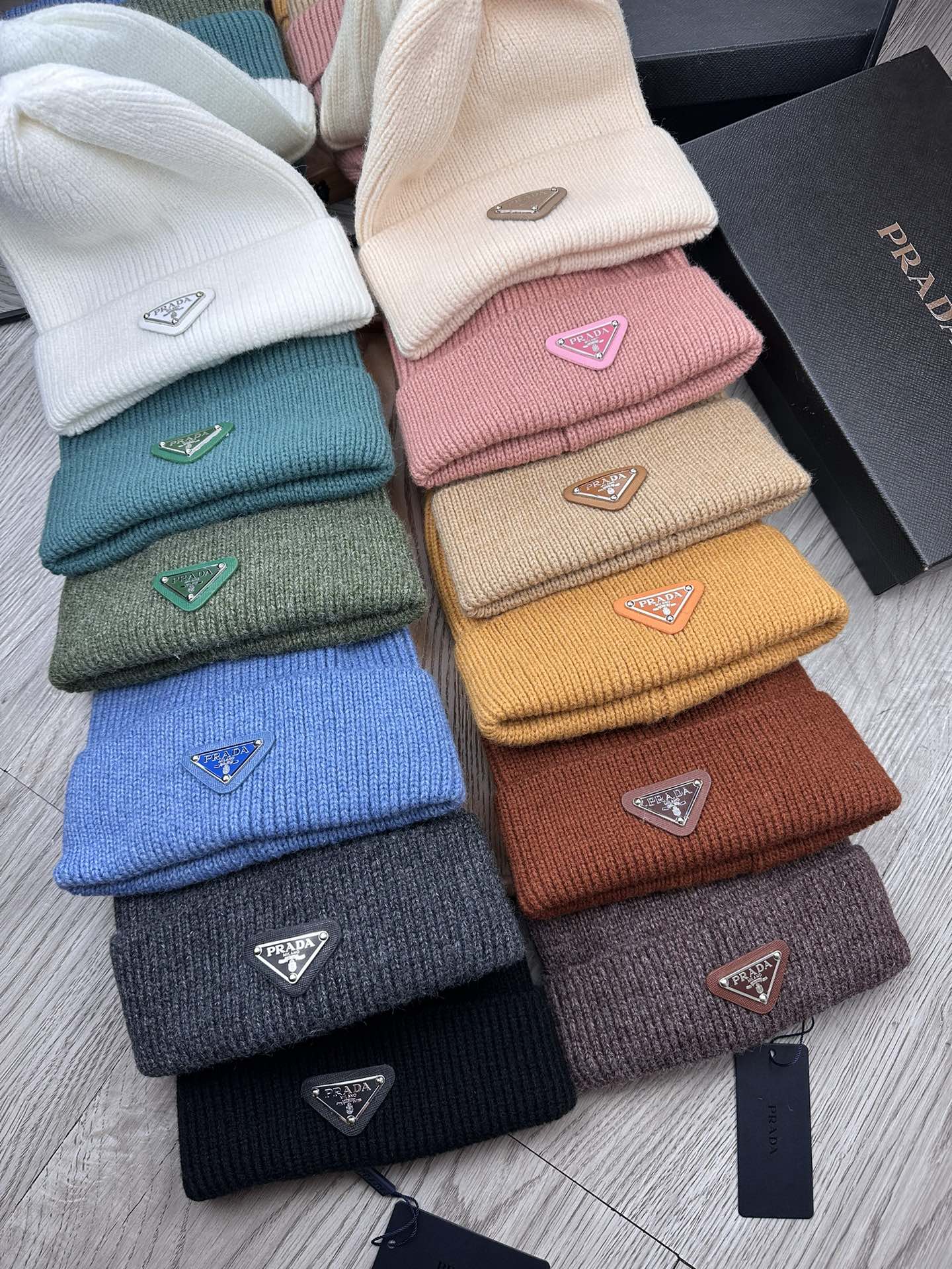 PRADA BEANIE HAT IN MUSTARD YELLOW WOOL 332397