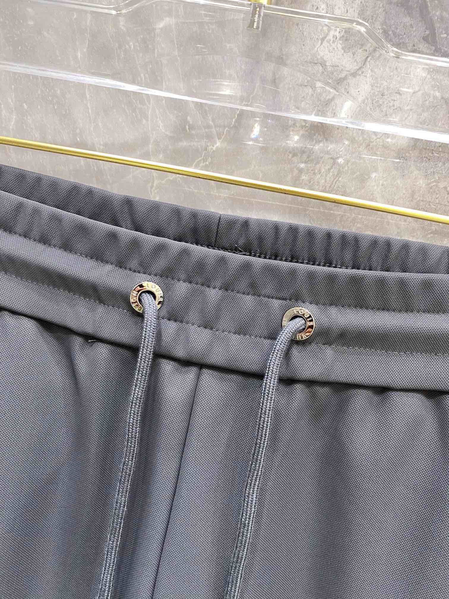 LOUIS VUITTON LV MOUSE GRAY TROUSERS 239485