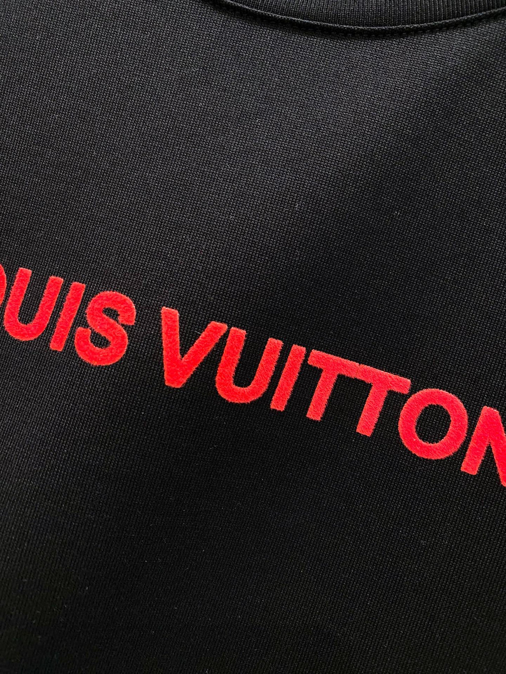 LOUIS VUITTON LV T-SHIRT IN BLACK COTTON RED LOGO 238833