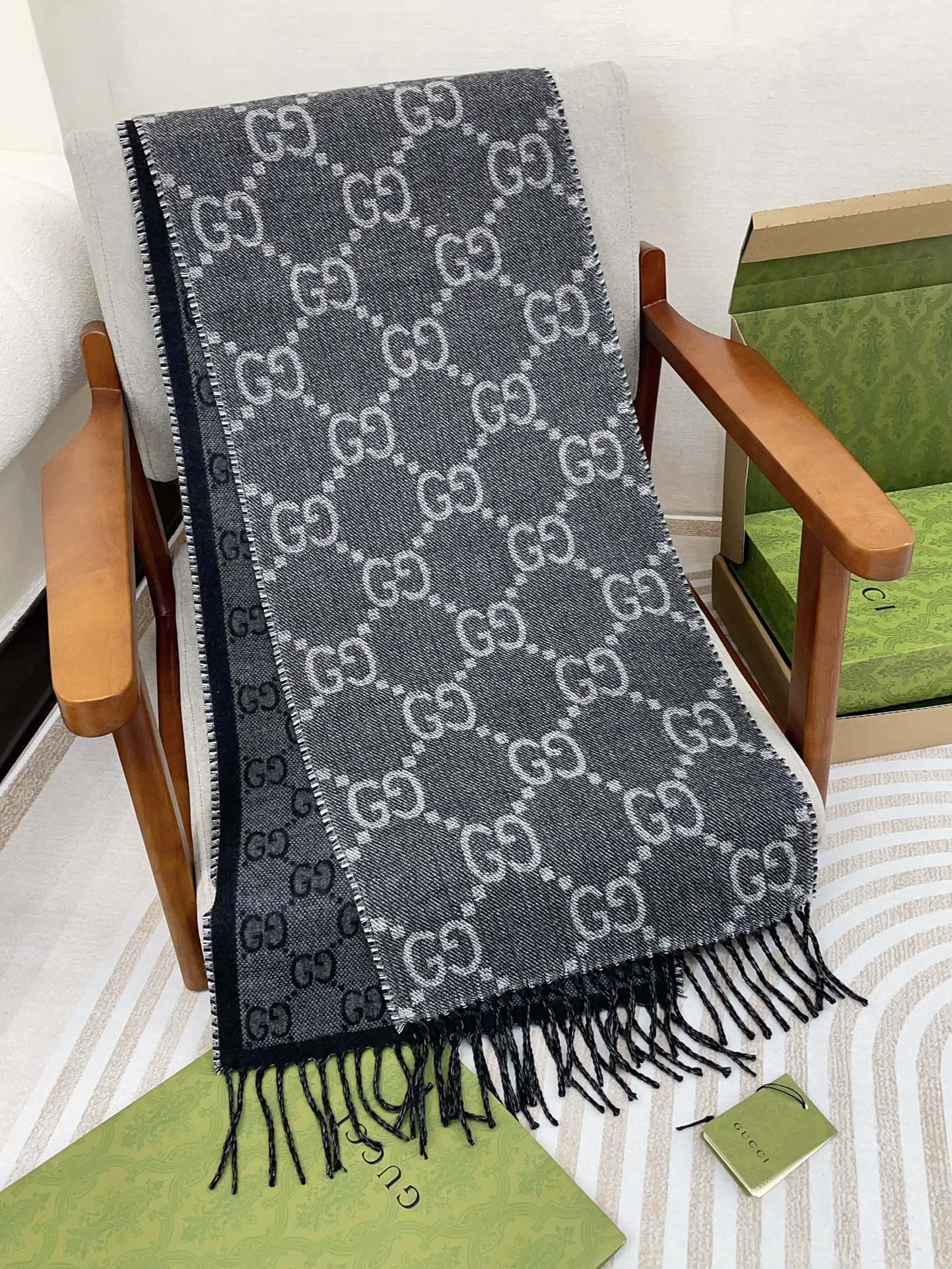 GUCCI JACQUARD WOOL SCARF BLACK 398285