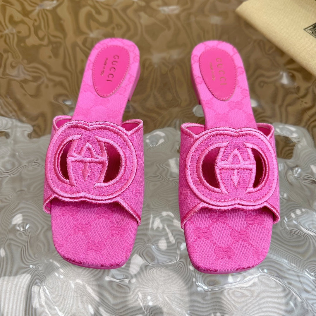 GUCCI WOMEN'S INTERLOCKING G SLIDE SANDAL BRIGHT PINK CANVAS