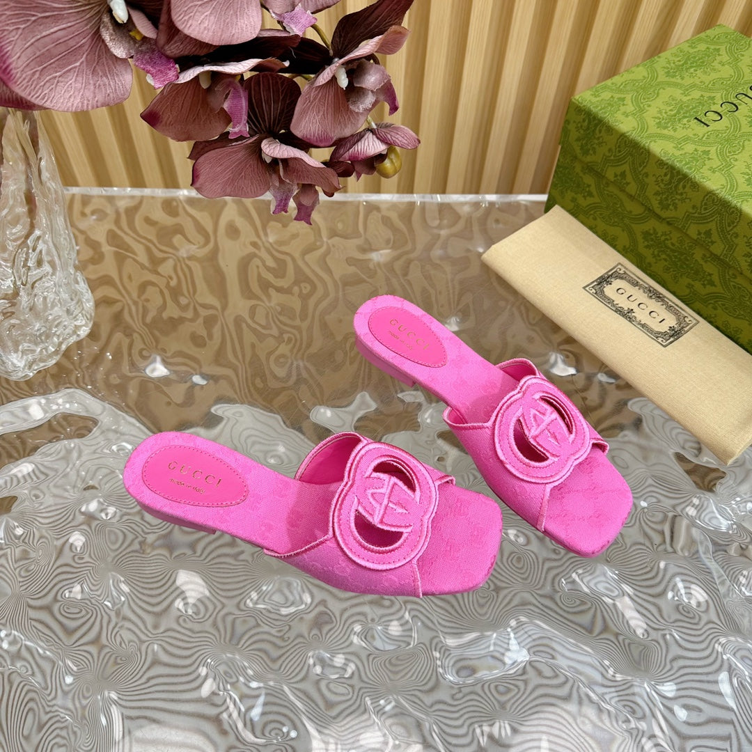 GUCCI WOMEN'S INTERLOCKING G SLIDE SANDAL BRIGHT PINK CANVAS