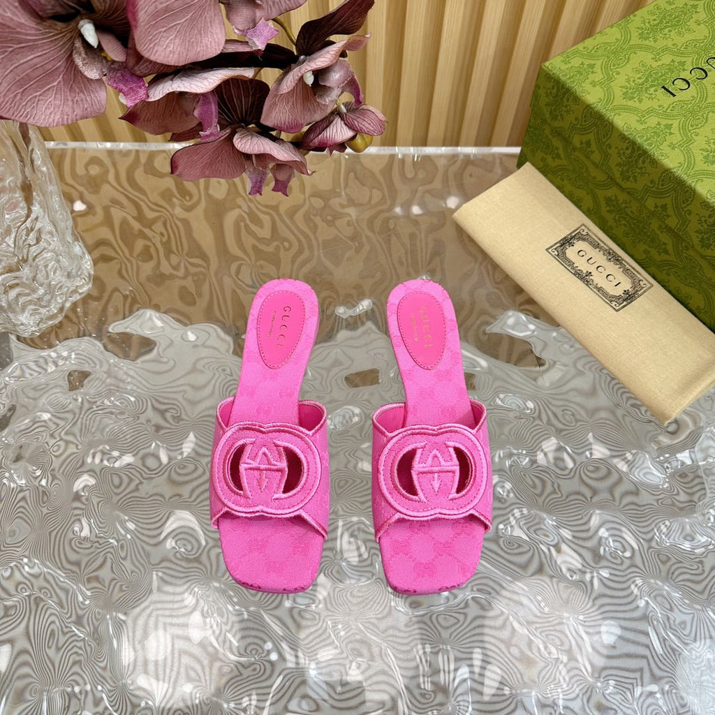 GUCCI WOMEN'S INTERLOCKING G SLIDE SANDAL BRIGHT PINK CANVAS