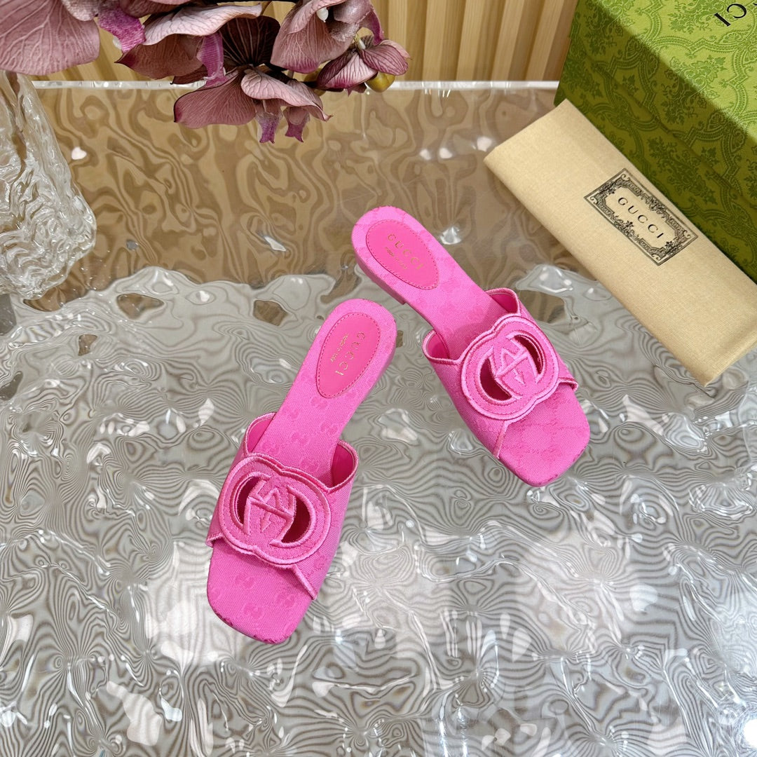 GUCCI WOMEN'S INTERLOCKING G SLIDE SANDAL BRIGHT PINK CANVAS