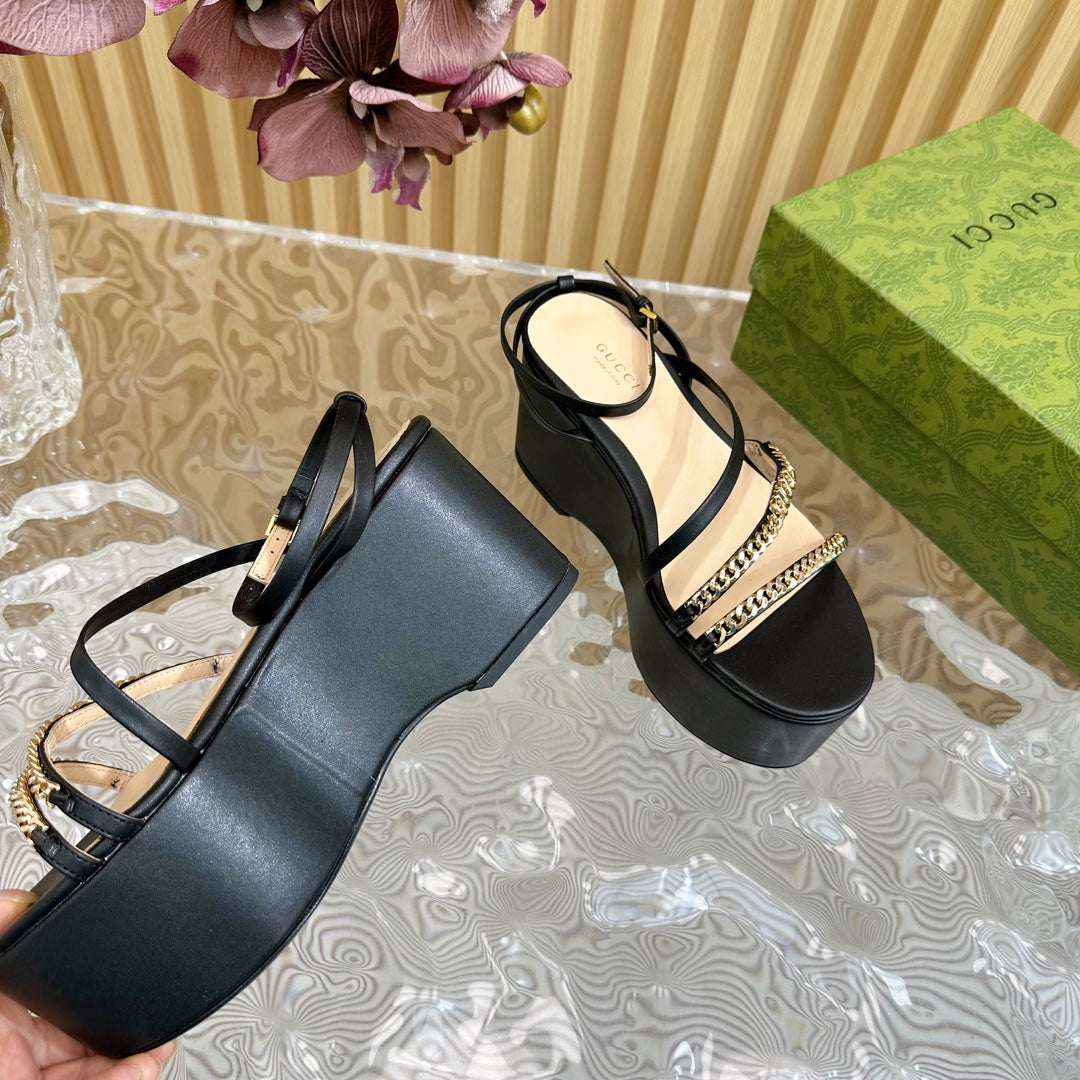GUCCI PLATFORM SANDAL BLACK CALFSKIN WITH CHAINS