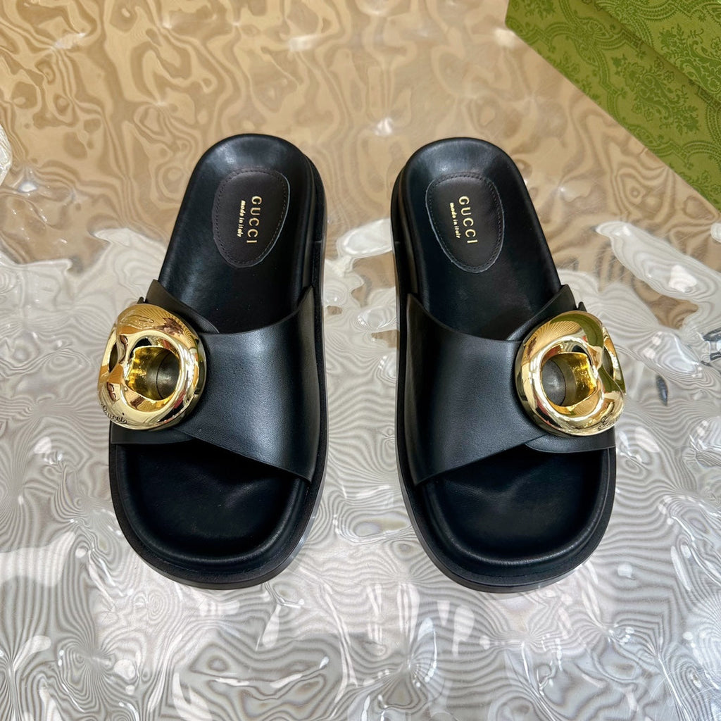 GUCCI WOMEN'S SLIPPER IN BLACK CALFSKIN WITH GOLD HARDWARE