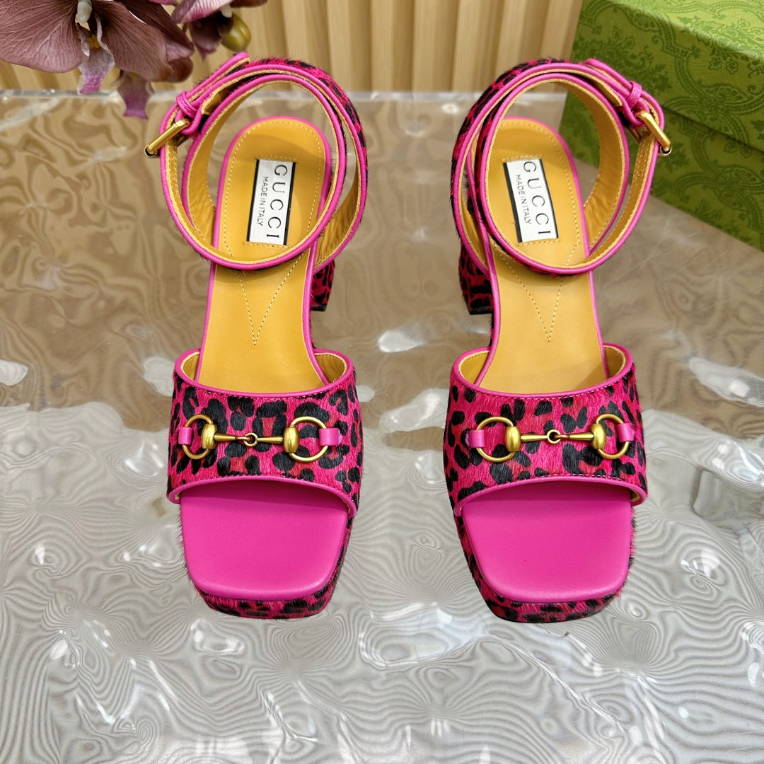 GUCCI HORSEBIT HIGH-HEEL SANDAL WITH LEOPARD PRINT IN MAGENTA PINK VELVET AND CALFSKIN LINING