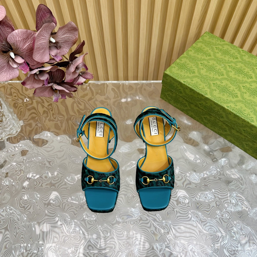 GUCCI HORSEBIT HIGH-HEEL SANDAL WITH LEOPARD PRINT IN TURQUOISE VELVET AND CALFSKIN LINING