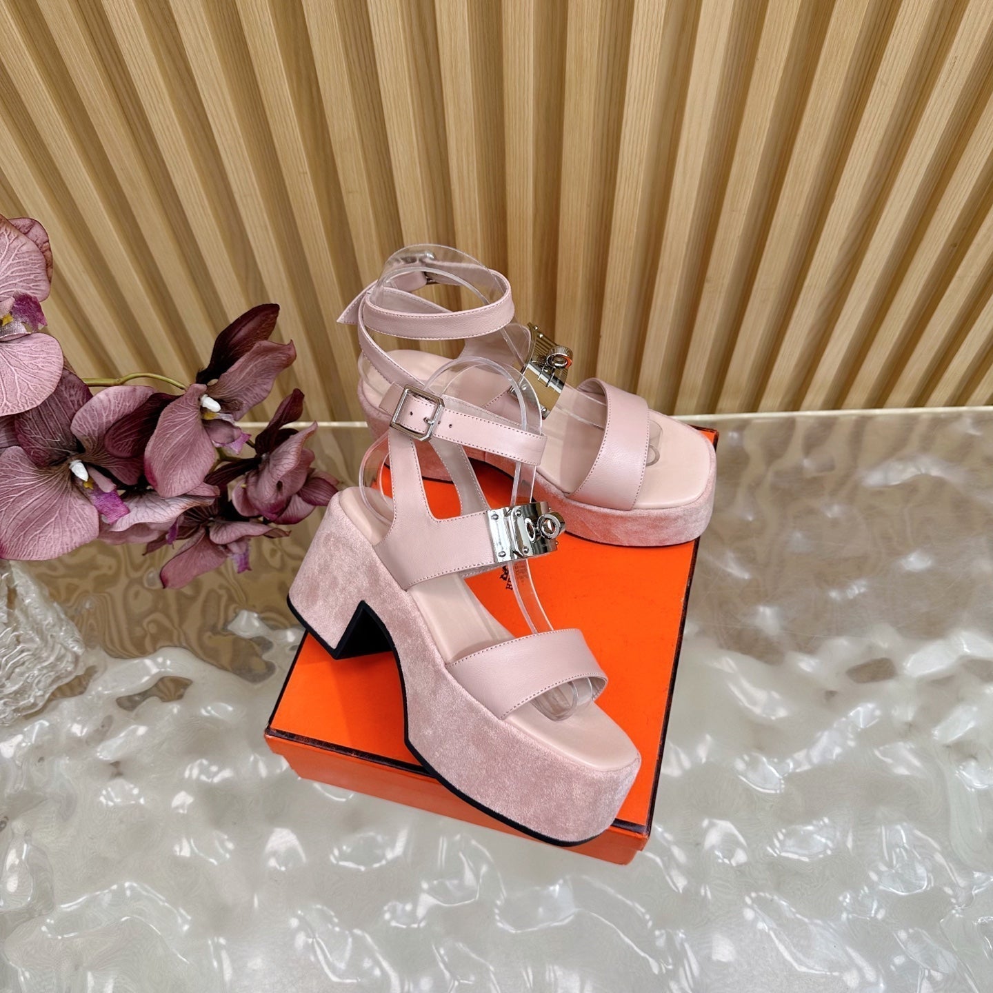 HERMES 25S CLASSIC WEDGE SANDALS 70 MM IN LIGHT PINK LAMBSKIN WITH SILVER HARDWARE