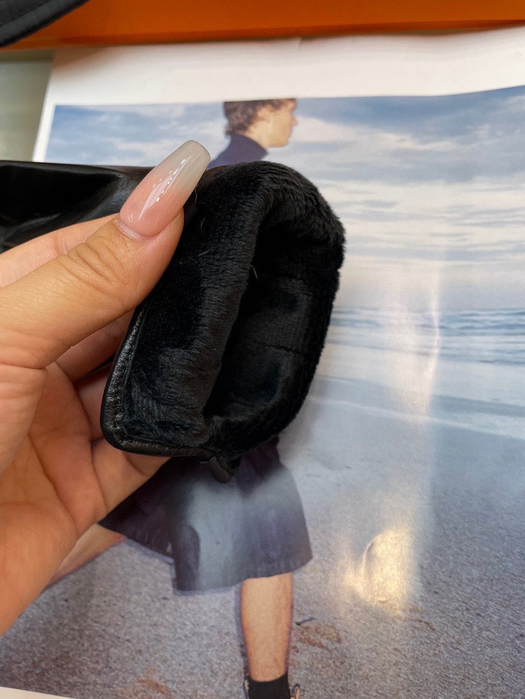 CHANEL GLOVES IN BLACK LAMBSKIN 463840