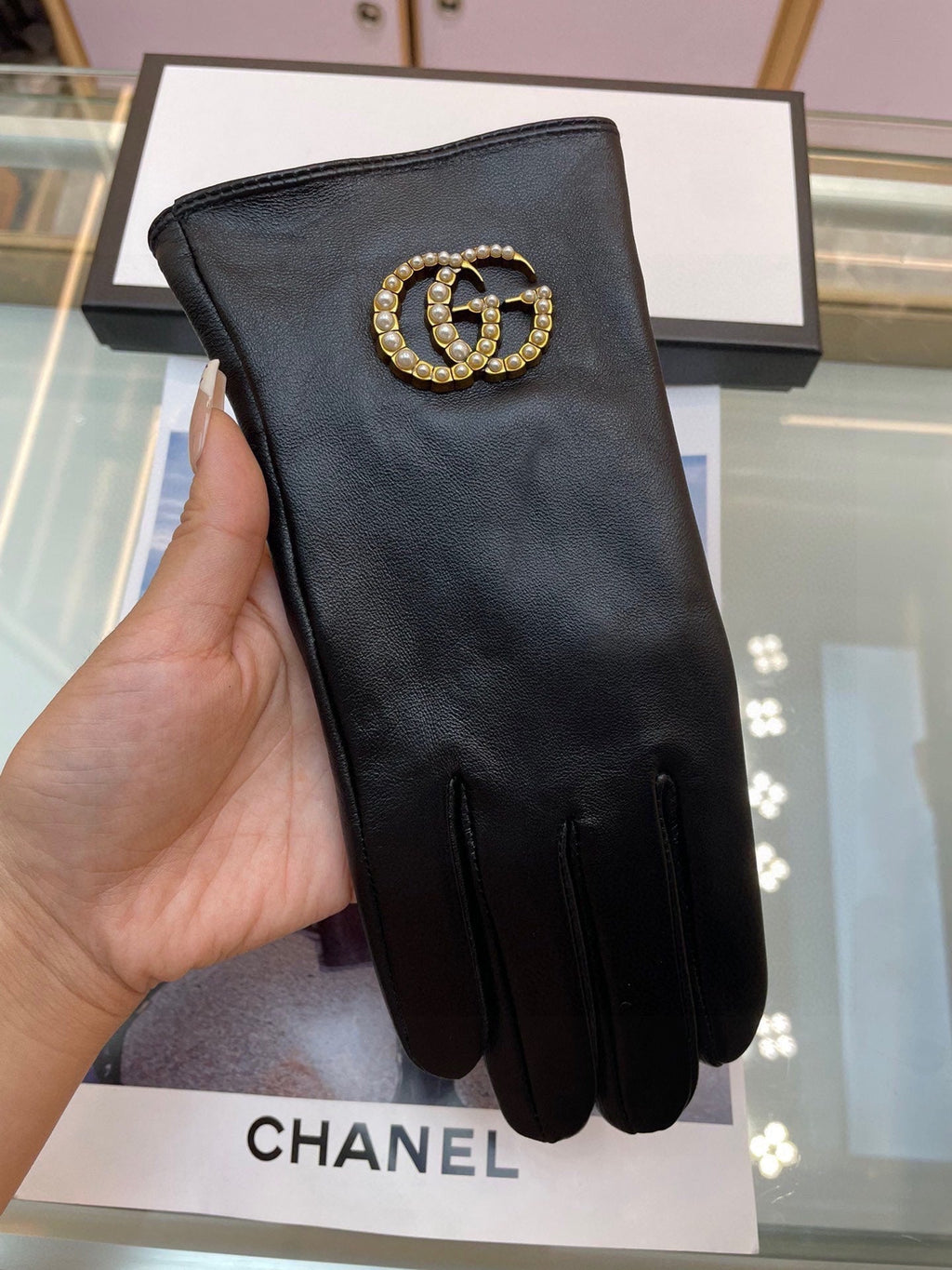 GUCCI GLOVES IN BLACK LAMBSKIN AND FLEECE LINING 465050