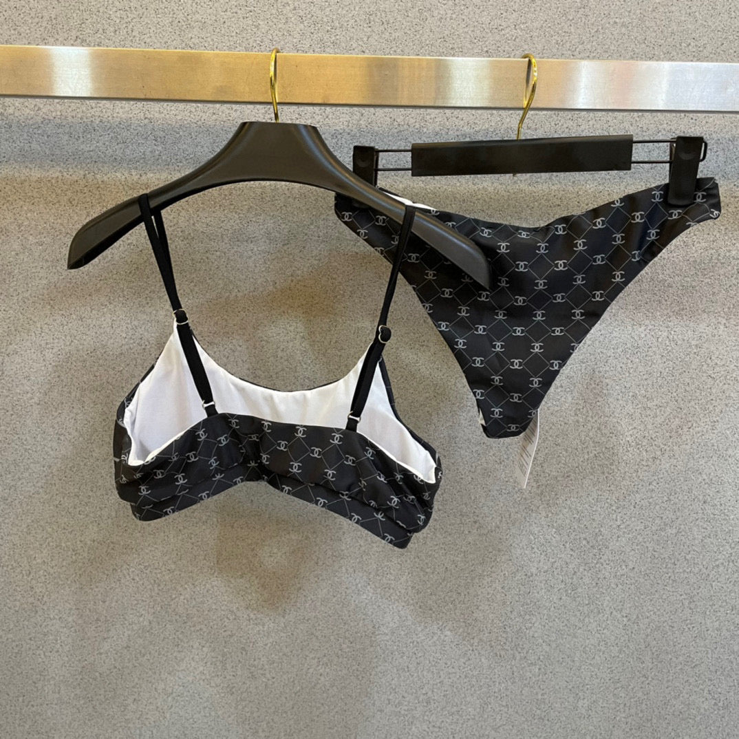 CHANEL BIKINI SWIMSUIT SET IN BLACK AND WHITE LOGO PRINTED 581298