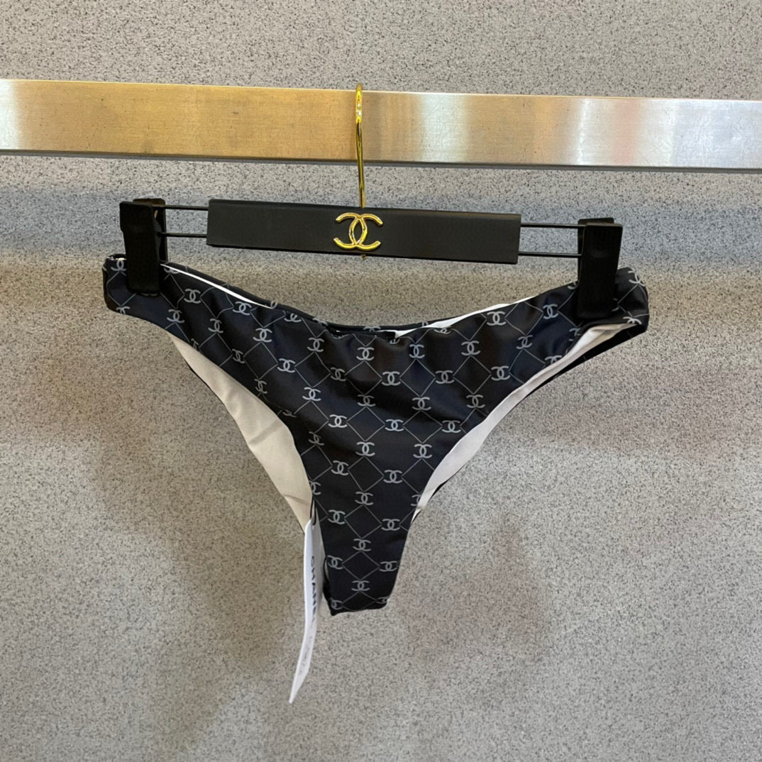 CHANEL BIKINI SWIMSUIT SET IN BLACK AND WHITE LOGO PRINTED 581298
