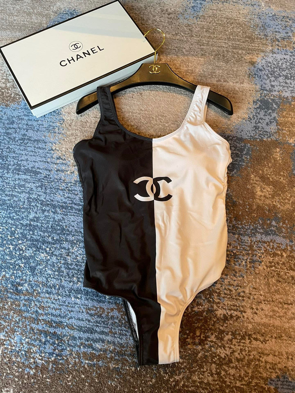CHANEL BIKINI SWIMSUIT SET IN BLACK AND WHITE 613718
