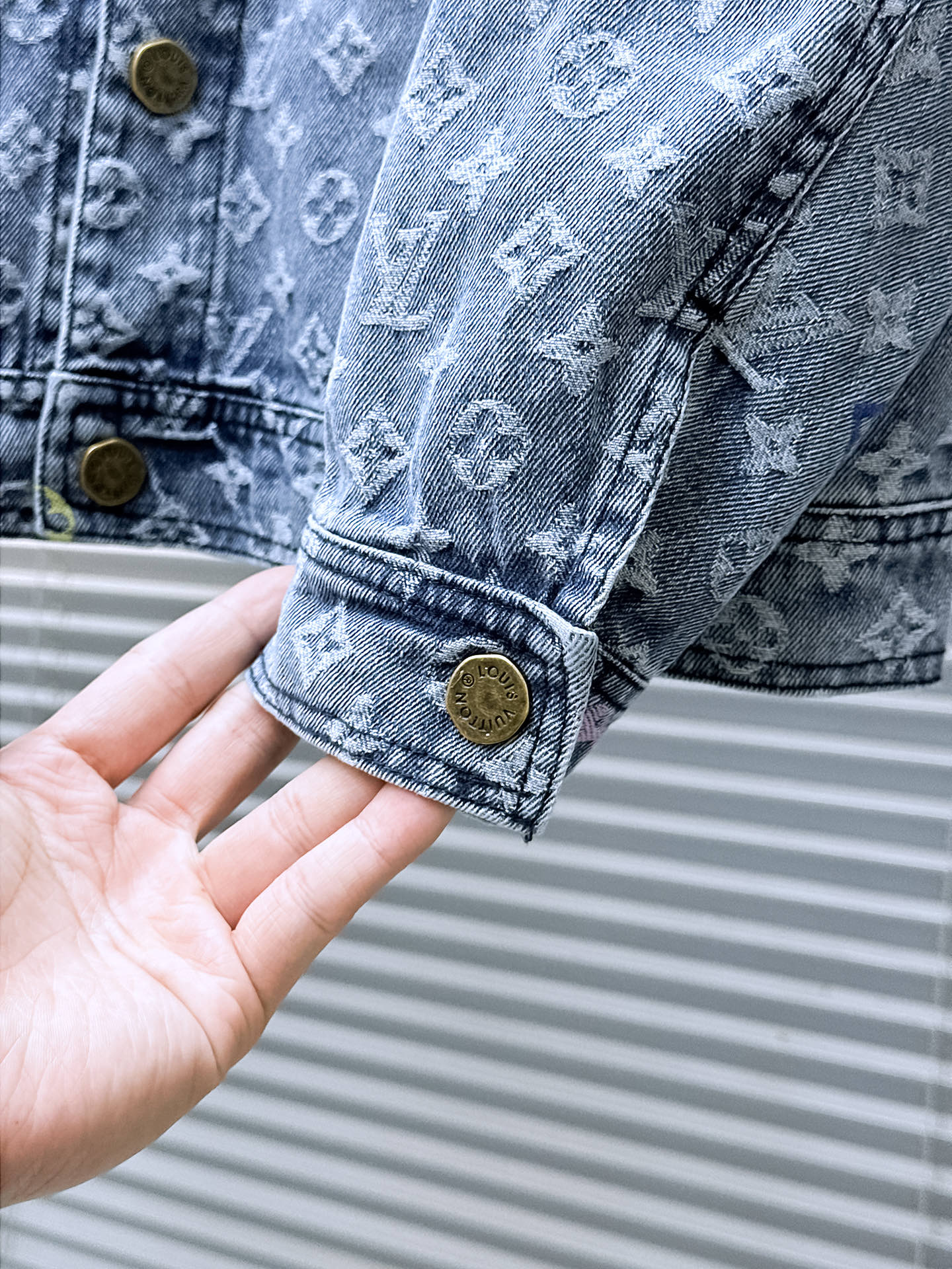LOUIS VUITTON LV SHIRT JACKET IN LIGHT BLUE MONOGRAM CRAGGY DENIM 239125