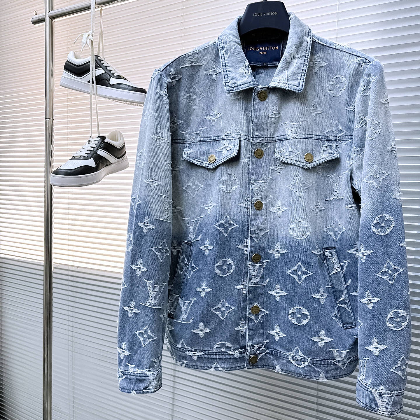 LOUIS VUITTON LV SHIRT JACKET IN LIGHT BLUE RIPPED MONOGRAM DENIM 239123