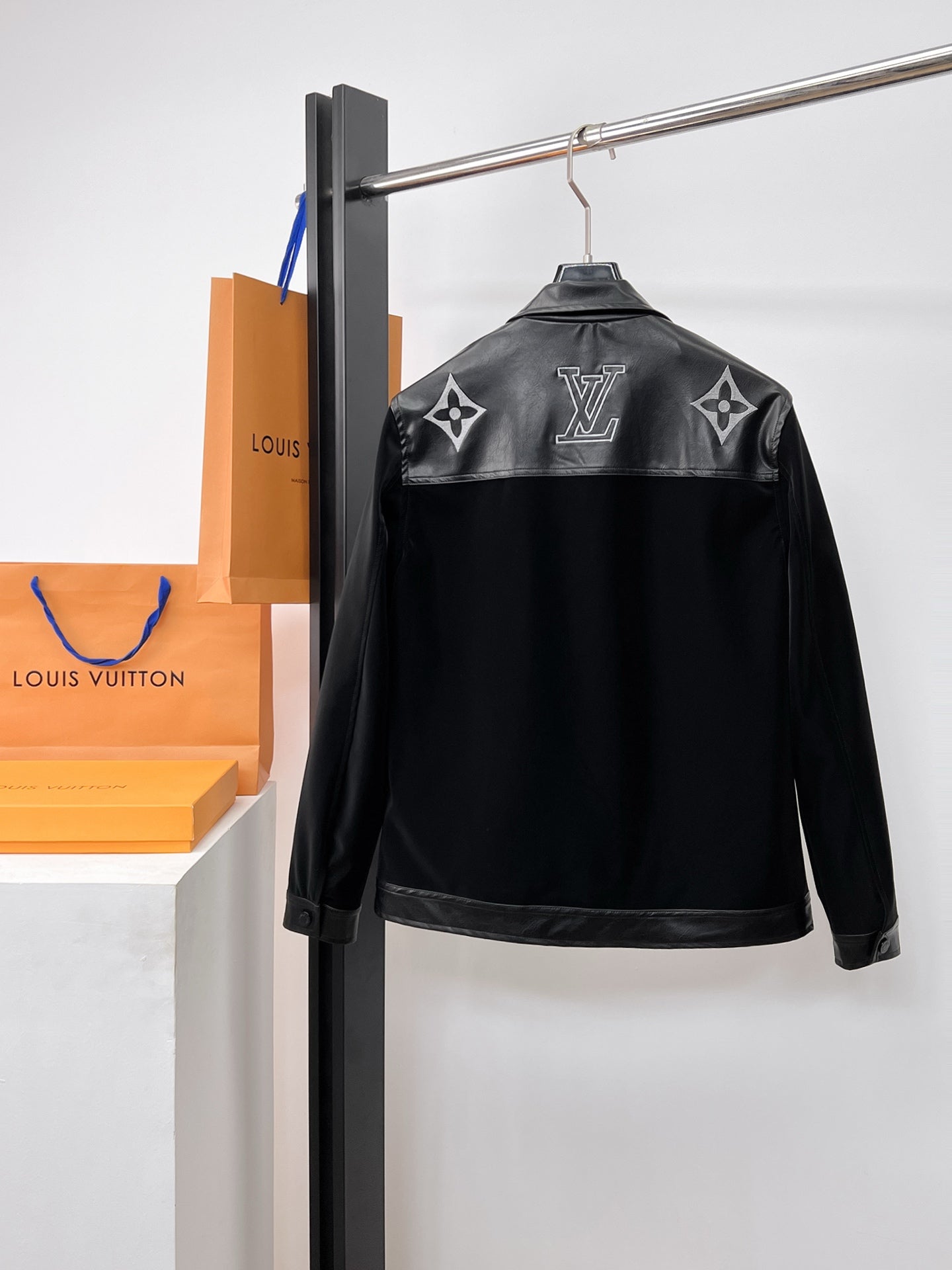 LOUIS VUITTON LV BLACK CALFSKIN JACKET 239522