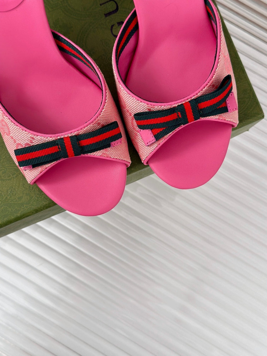 GUCCI Vintage High Heel Slippers Pink