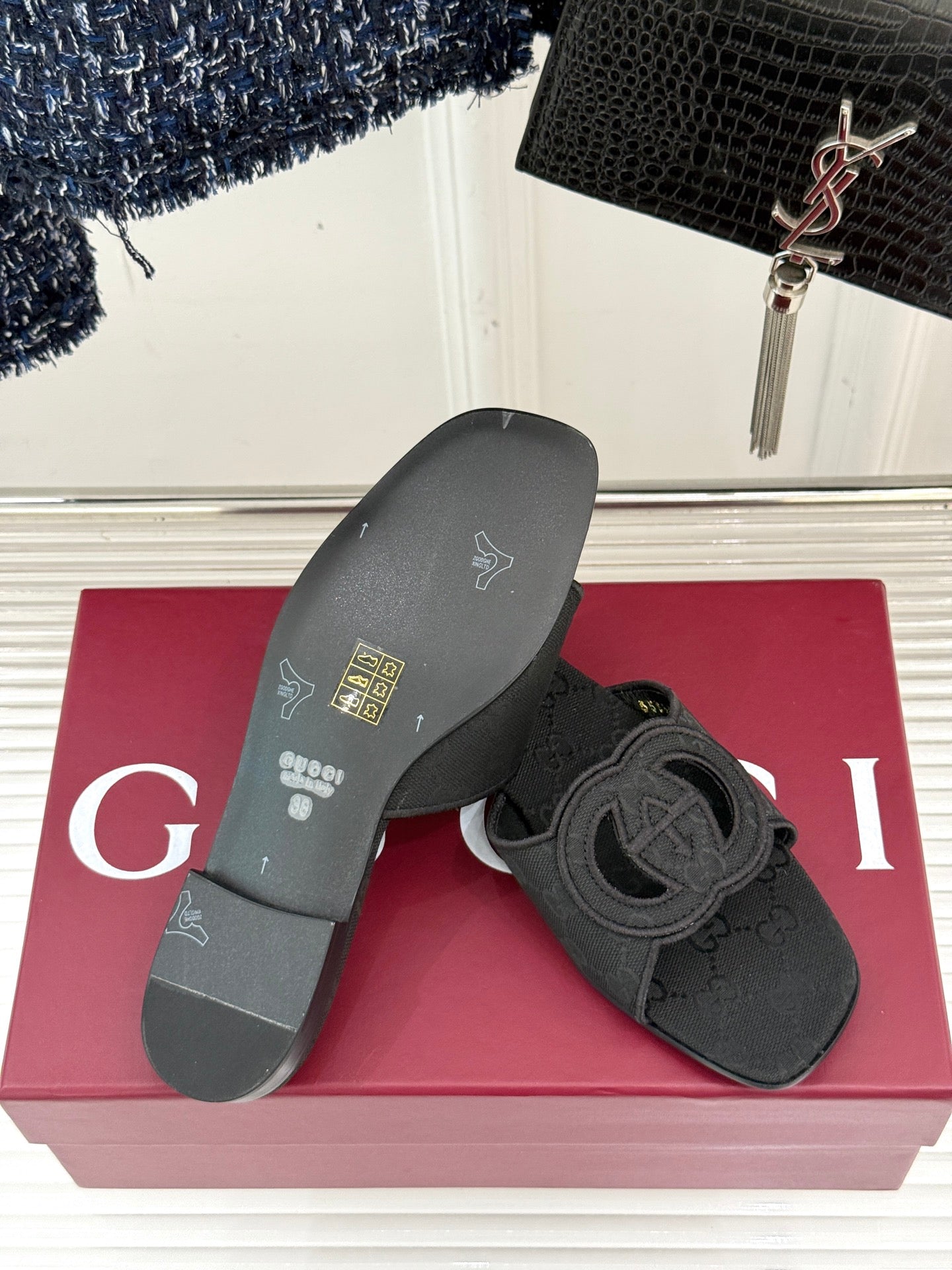 GUCCI SLIDE SANDALS IN BLACK FABRIC EMBOSSED LOGO STYLE 1