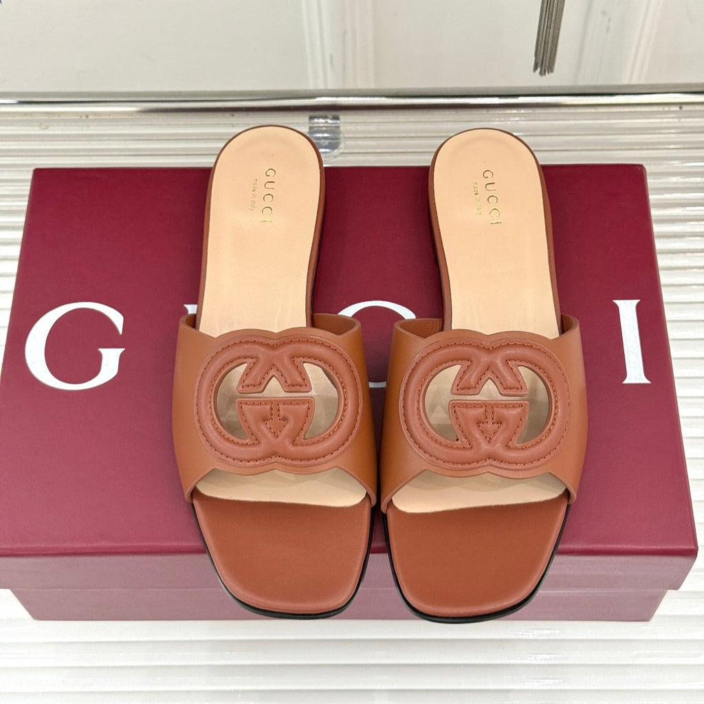 GUCCI SLIDE SANDALS IN BROWN CALFSKIN