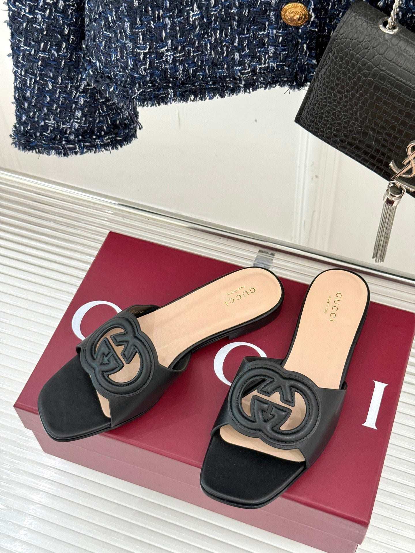 GUCCI SLIDE SANDALS IN BURNT BLACK CALFSKIN
