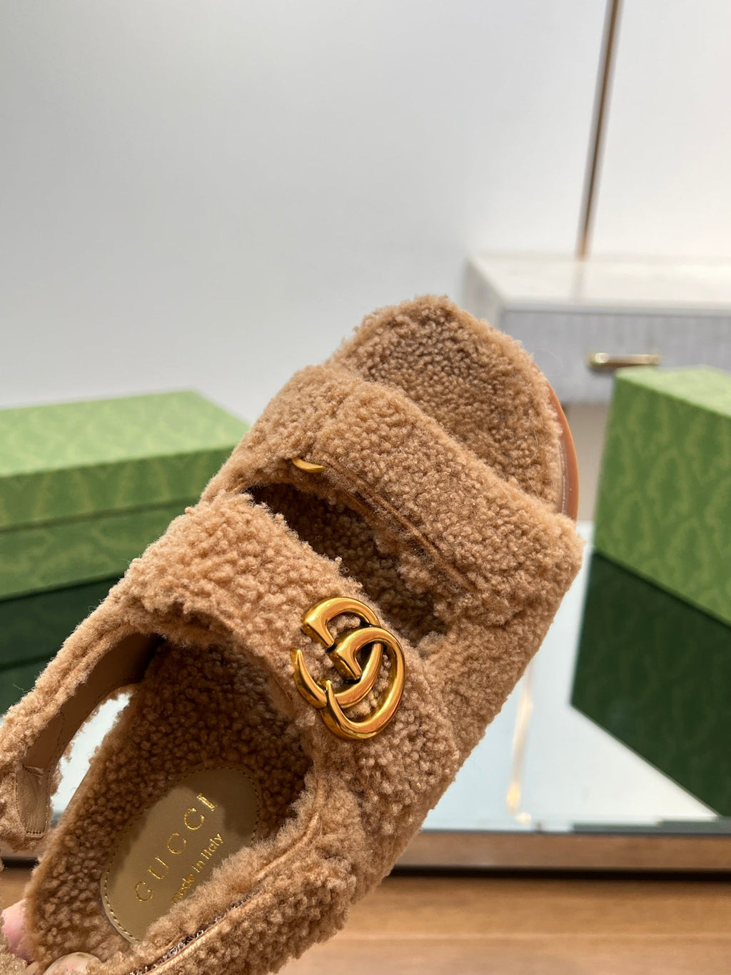 GUCCI DAD SANDALS IN CIDER BROWN FLEECE WITH GOLD HARDWARE
