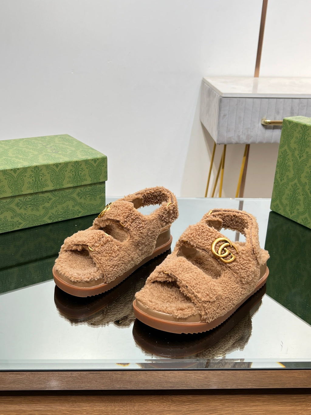 GUCCI DAD SANDALS IN CIDER BROWN FLEECE WITH GOLD HARDWARE