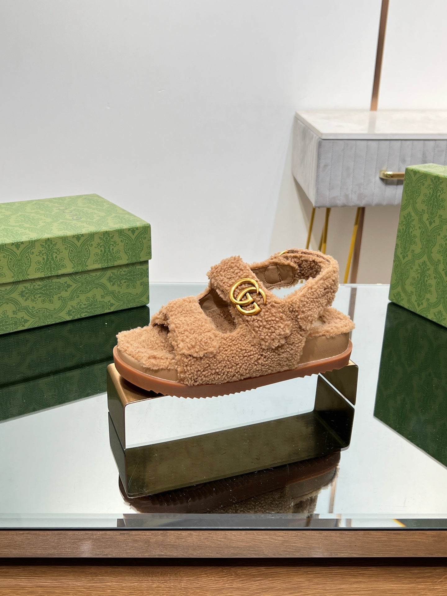 GUCCI DAD SANDALS IN CIDER BROWN FLEECE WITH GOLD HARDWARE