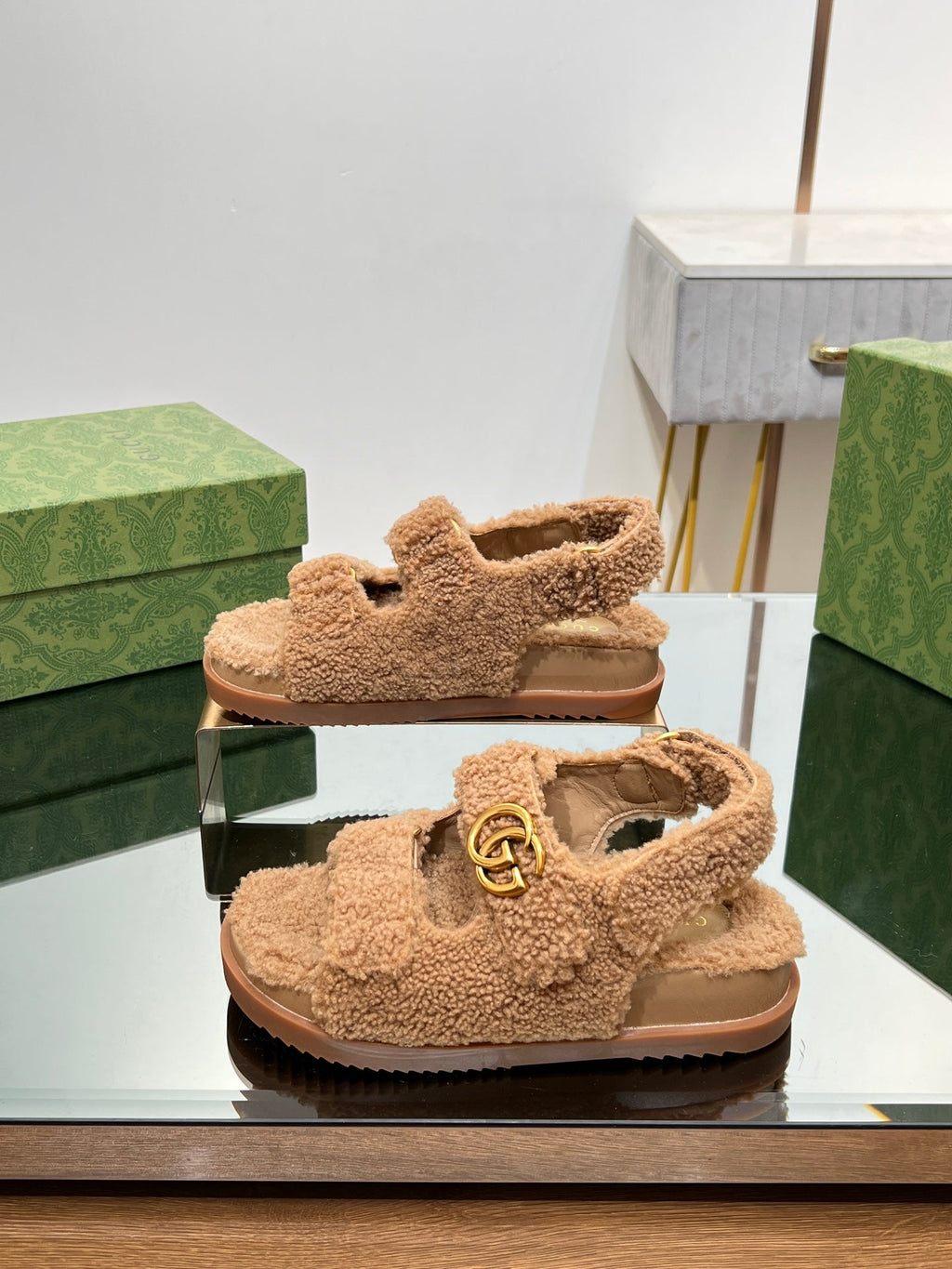 GUCCI DAD SANDALS IN CIDER BROWN FLEECE WITH GOLD HARDWARE